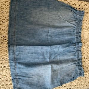 XXL Universal Thread pull into chambray skirt